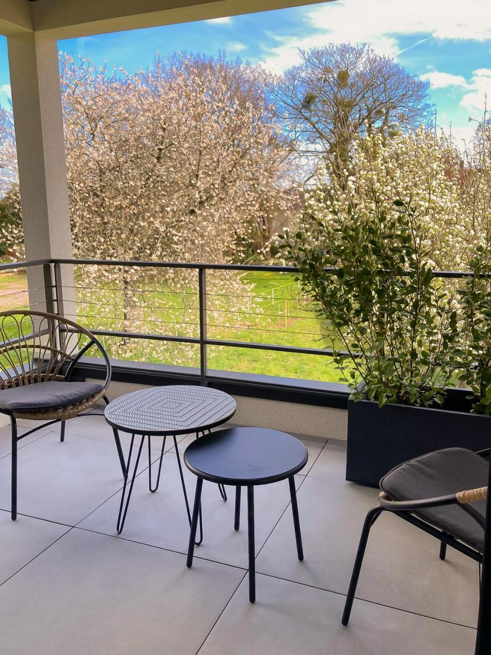 Appartements Guesthouse1 Et Guesthouse2 Sword Beach Colleville-Montgomery Eksteriør bilde